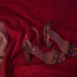 Rouge Helium Multicolor Swirl Heels